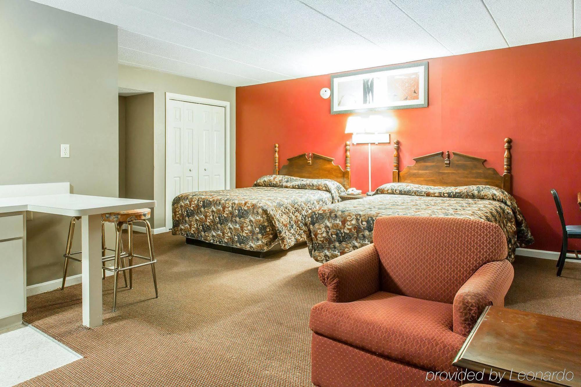 Econo Lodge Inn & Suites Groton Exterior foto
